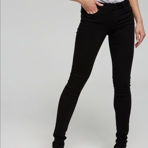 Levi’s 711 Skinny Jean